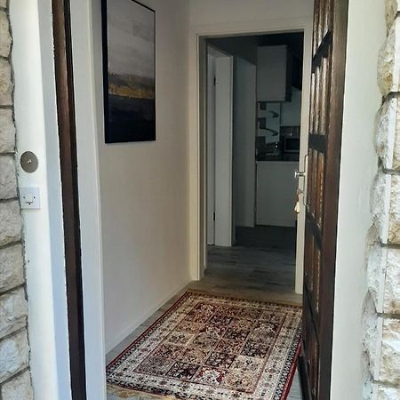 Ferienwohnung Stanovanje Zusterna Koper Exterior foto